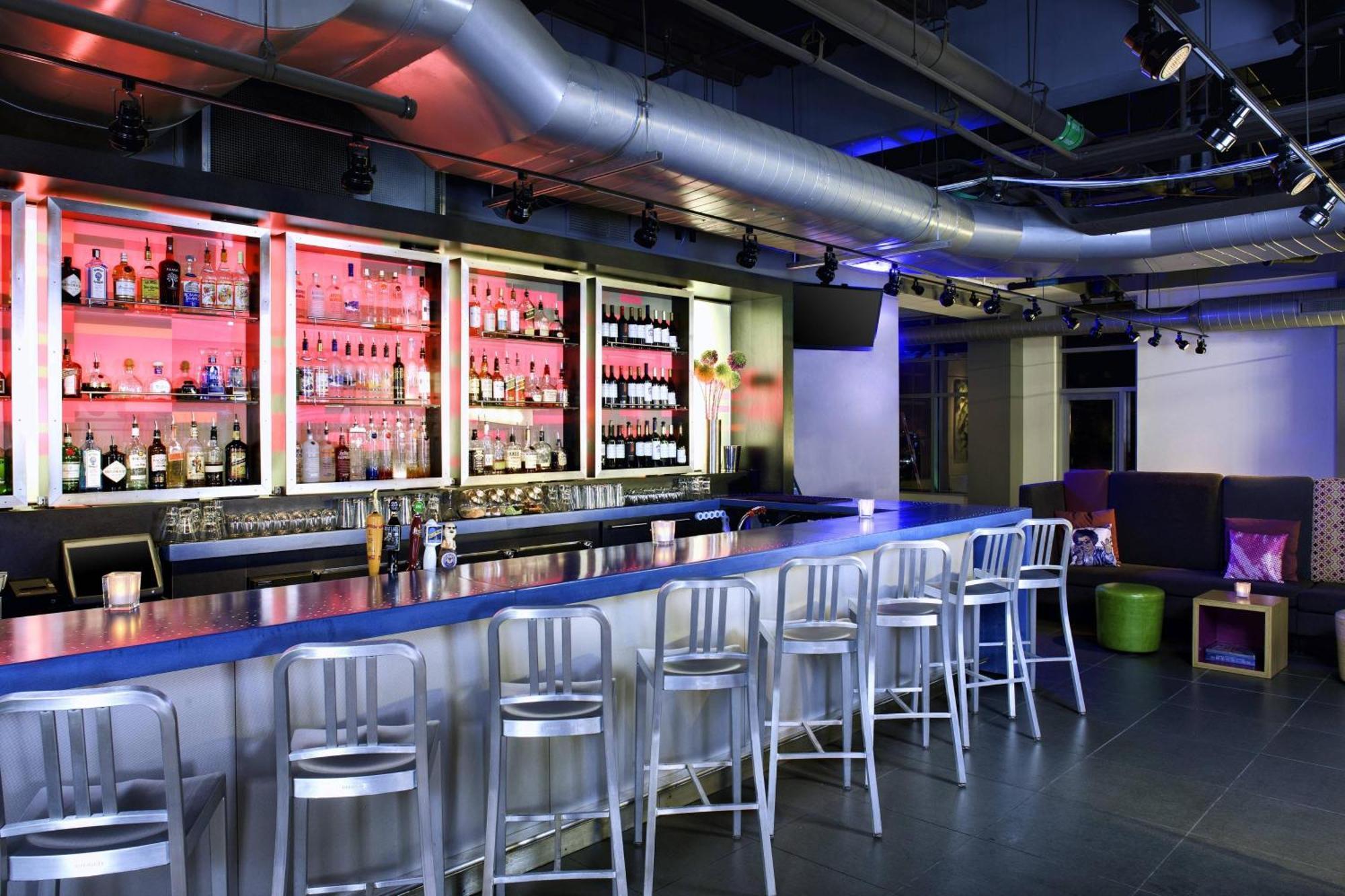 Aloft Cleveland Downtown Hotel Exterior photo